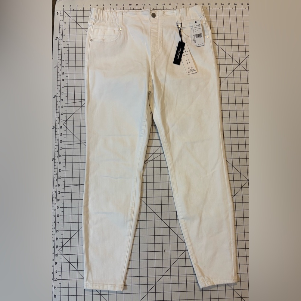 NWT Liverpool Women’s Size 12/31 Bright White‎ The Gia Glider Ankle Skinny Jeans
